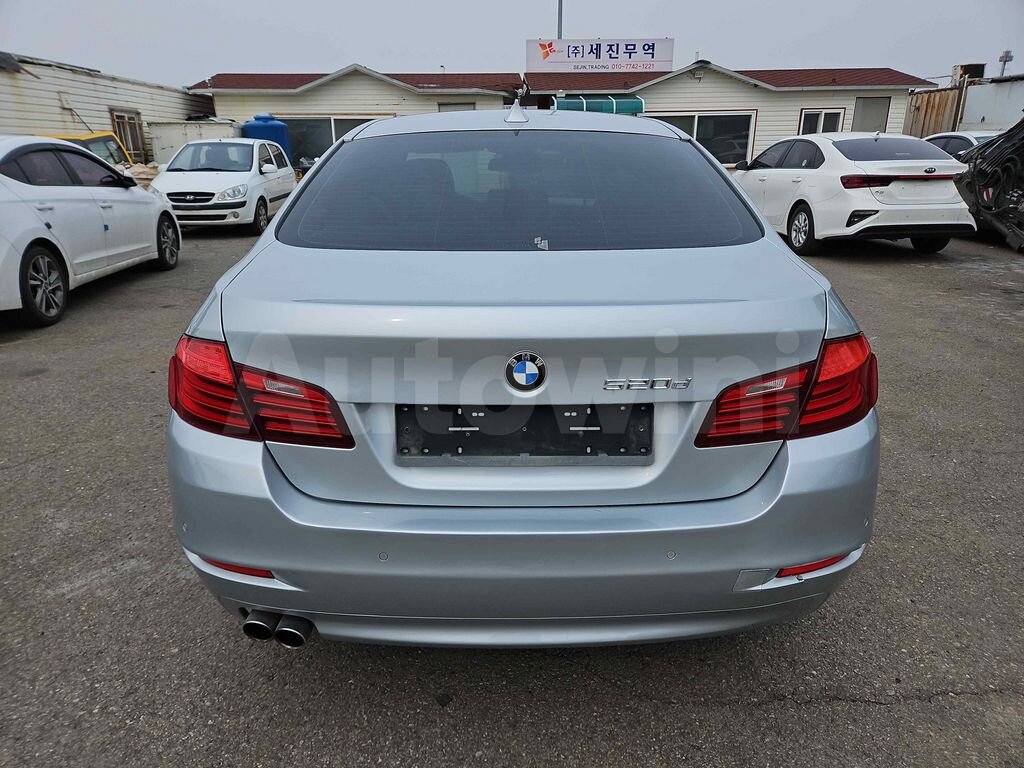 WBA5C3108ED767718